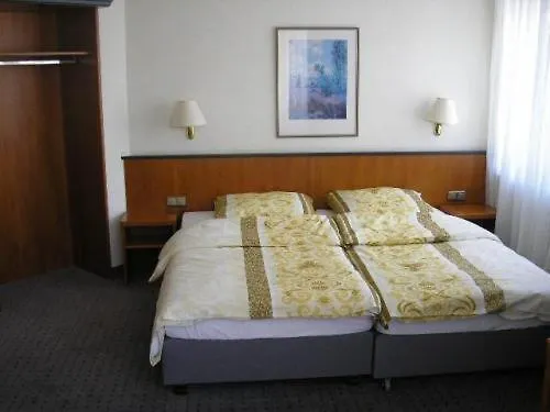 Buffet فندق Birkenwerder